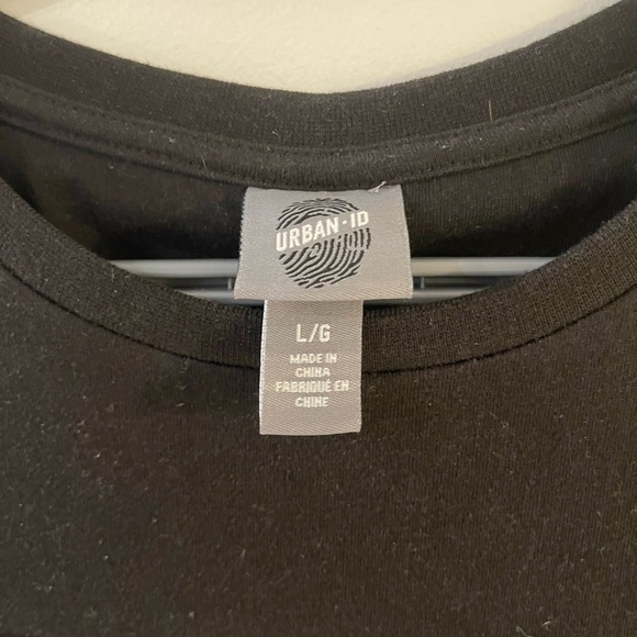 Mens T-Shirt Size Large - Picture 2 of 3